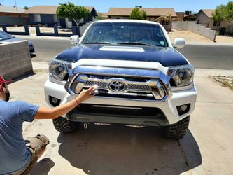 2015 toyota tacoma front end