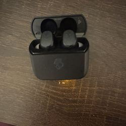 Earbuds 
