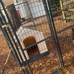 Dog Kennel Comes With Dog House 