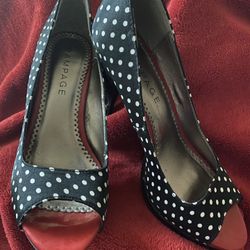 Black & White poke-a-dot Heels
