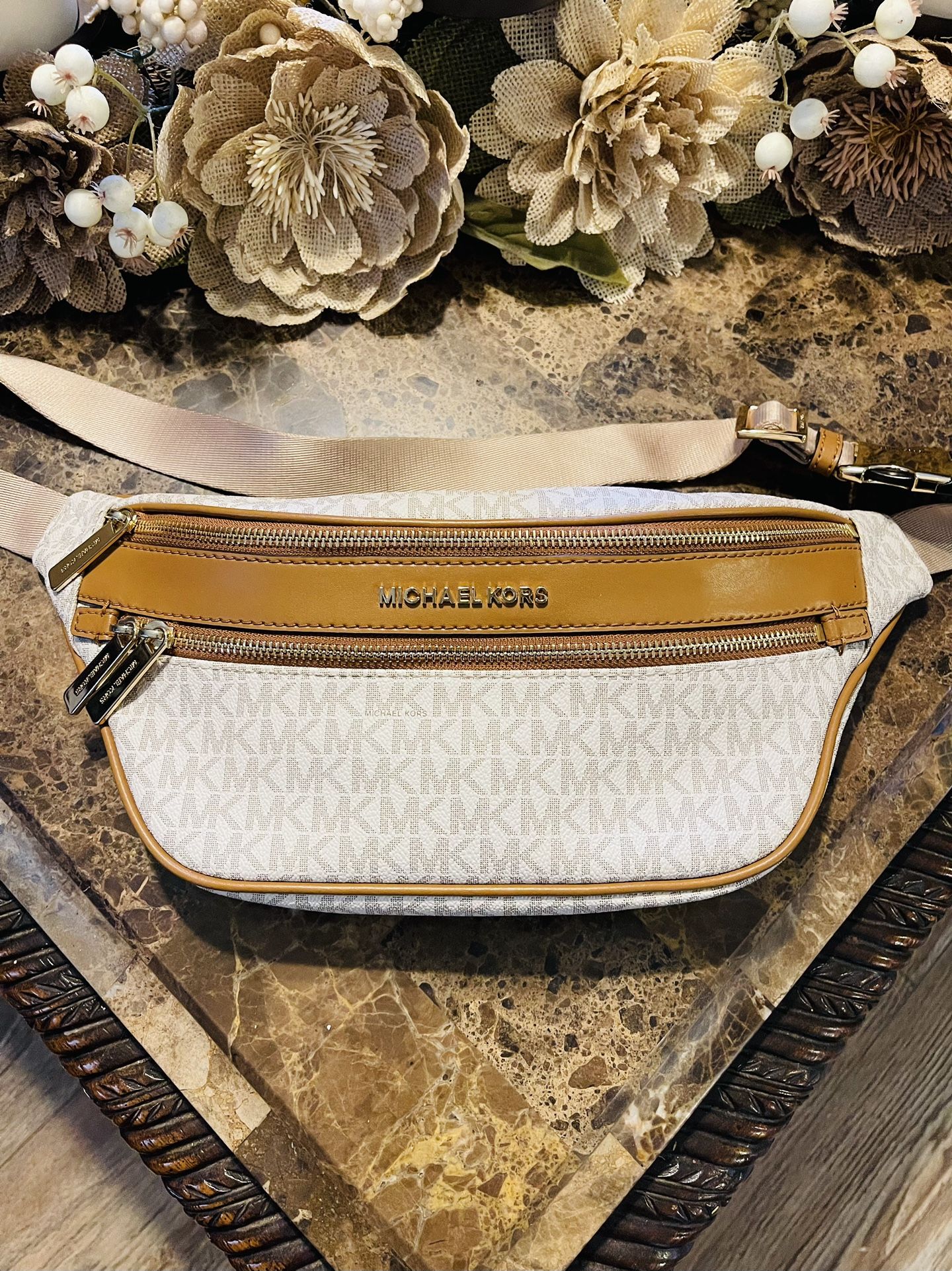 Michael kors Belt Bag 