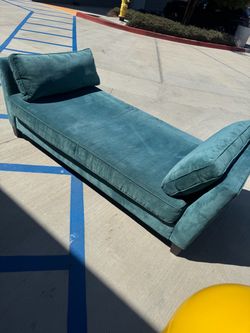 Chaise Lounge(living spaces )$200