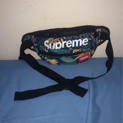 Supreme fanny pack for sale - New and Used - OfferUp