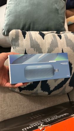 Bose Soundlink Flex 2 : New  Still Sealed : only Blue color Discount Price