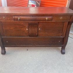 Vintage Walnut Desk with large Storage missing knobs