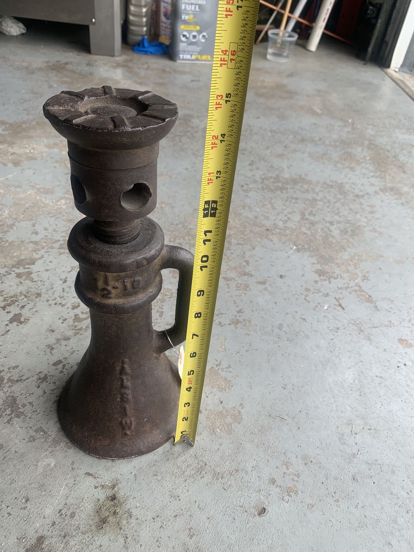Vintage House Jack 1 1/2”-10