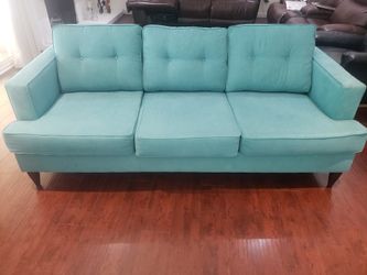 Love Seat Sofa Good Clean Condition!!!