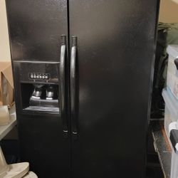 Whirlpool Refrigerator 