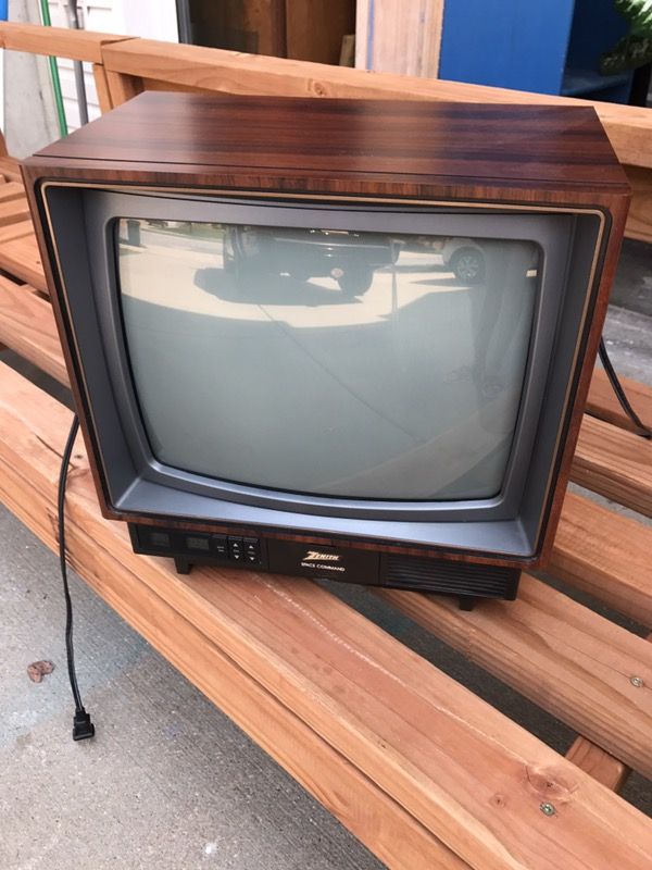 Vintage Zenith 13" Space Command TV w/Remote