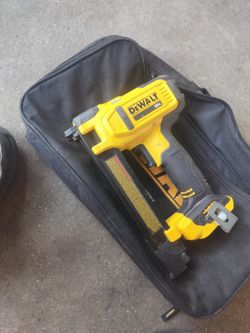 DeWalt 20v Cable Staple