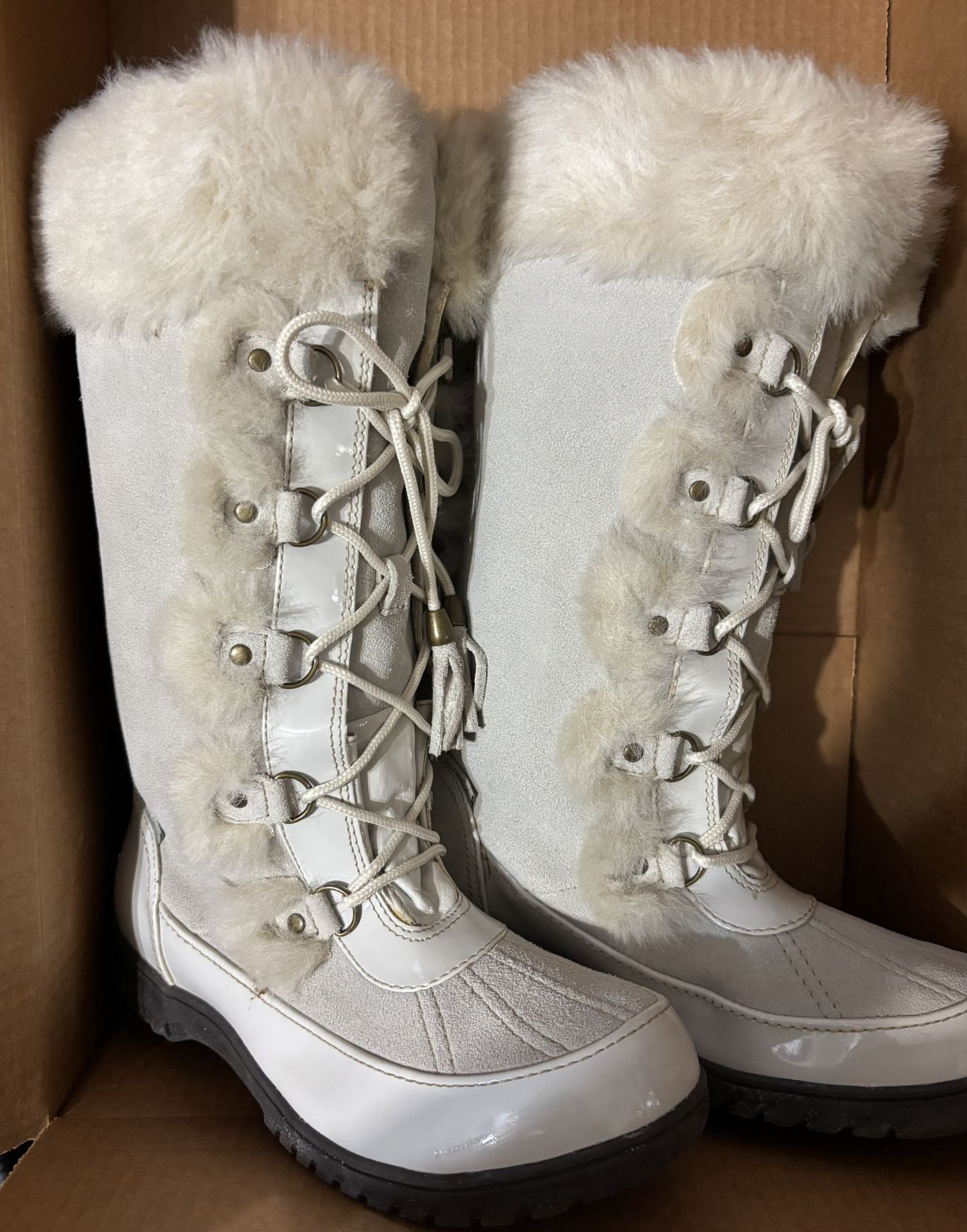 Sporto Style Millie Leather Upper Fur Water Proof Round Winter White. Size 10 M