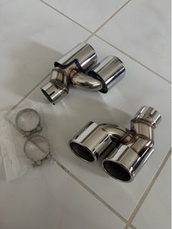 Dual chrome exhaust tips