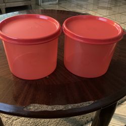 Tupperware Set 2