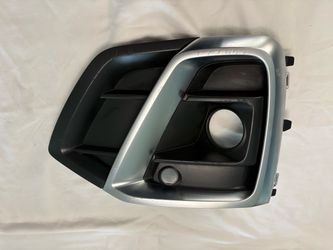 2023 Audi Q5 OEM Fog Light Bezel Frame Left Side