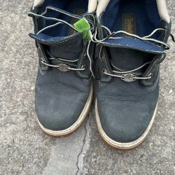 I Am Selling This Timberland Woman Boot used normal Wear 