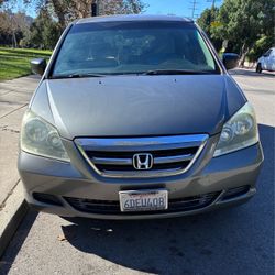 2007 Honda Oddysey minivan