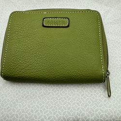 504-PTT Green Rosetti Pebbled Faux Leather Zipper Close Wallet