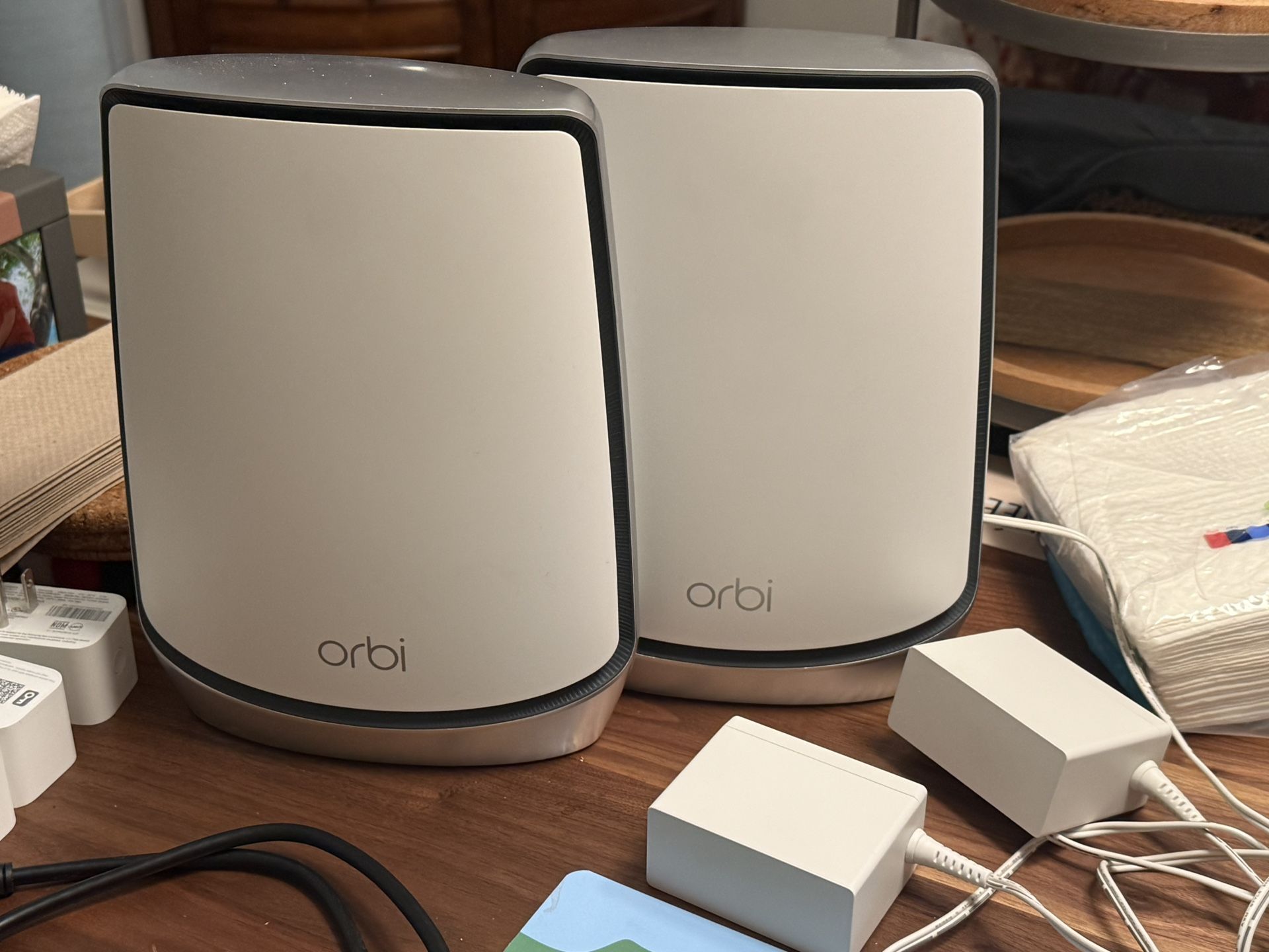 Netgear Orbi Wifi Router + mesh Satellite