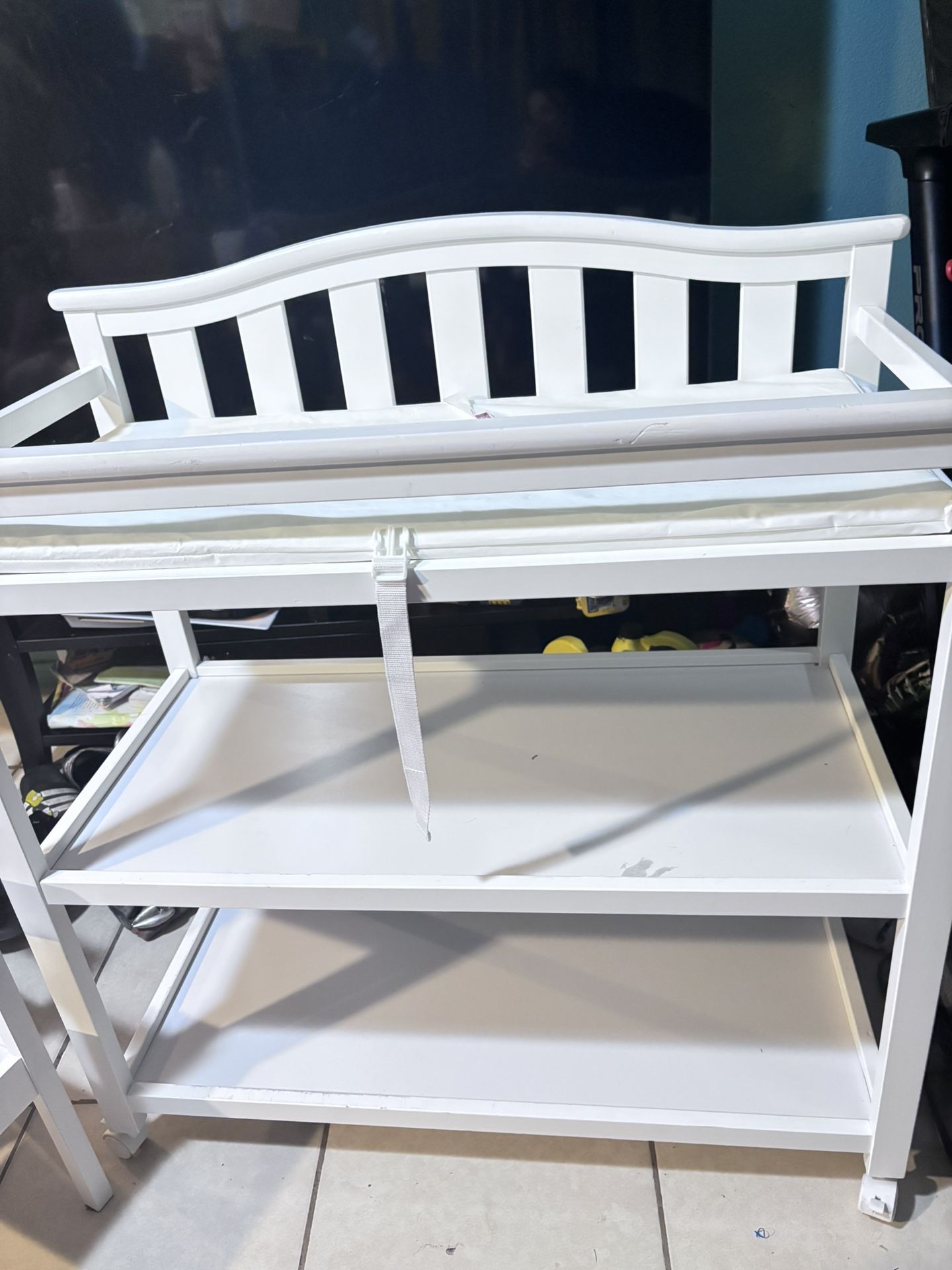 Delta Children Flat Top Changing Table with Wheels and Changing Pad