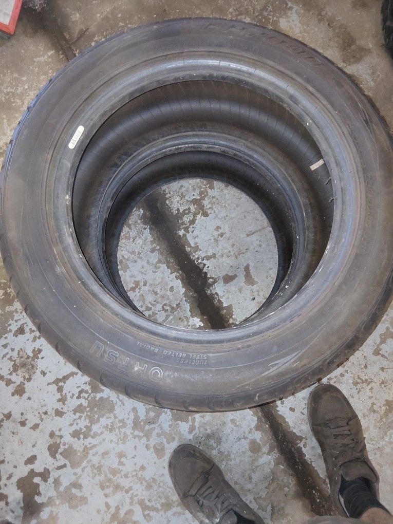 Tire 225/50/16