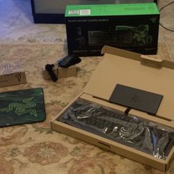 RAZER HOLIDAY GAMING BUNDLE (Excellent Condition) With Original Box