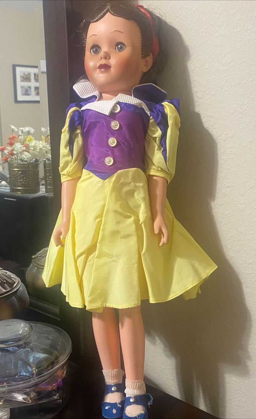Old 1960 Snow White In Great Condition