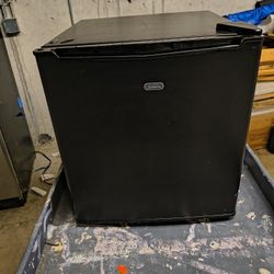 Sunbeam Mini Fridge 