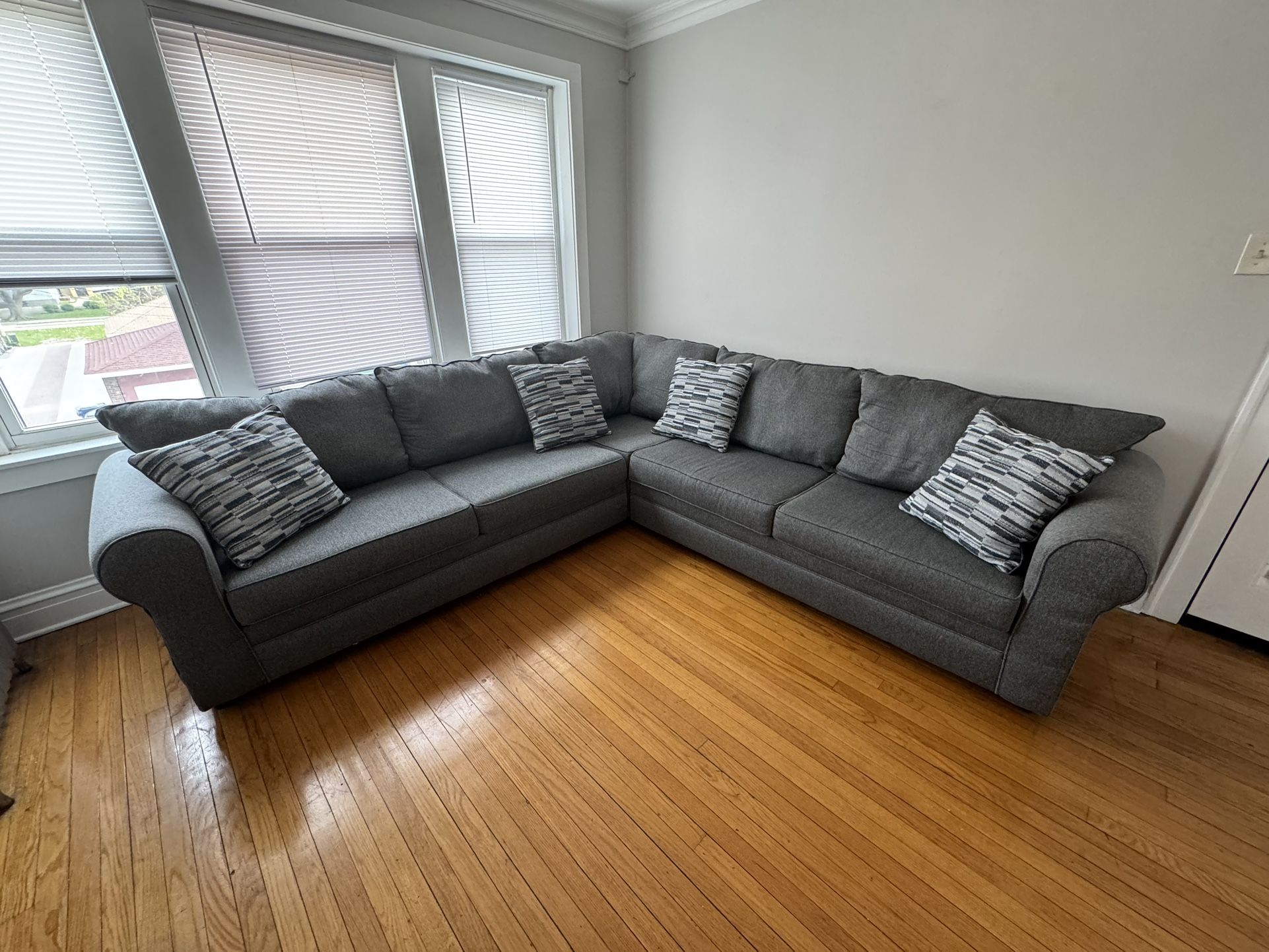 Grey Sectional Slightly Used. 