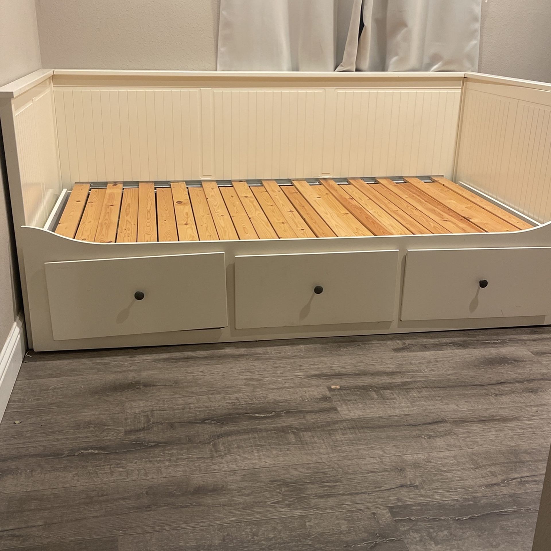 Twin Daybed with Trundle for Sale in Tracy, CA OfferUp