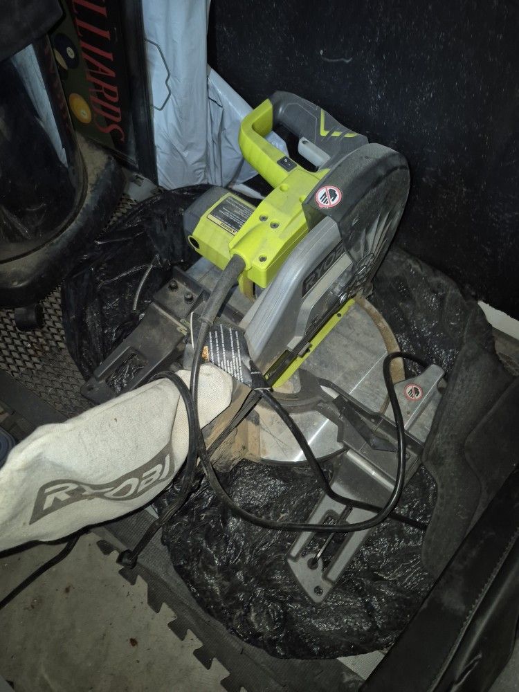 Ryobi Saw