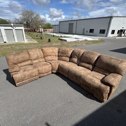 Reclining Manual Sectional Great Shape