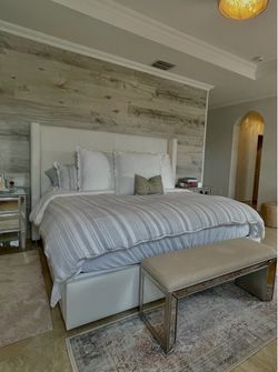 City Furniture King White Upholstered Bed – Tall Headboard