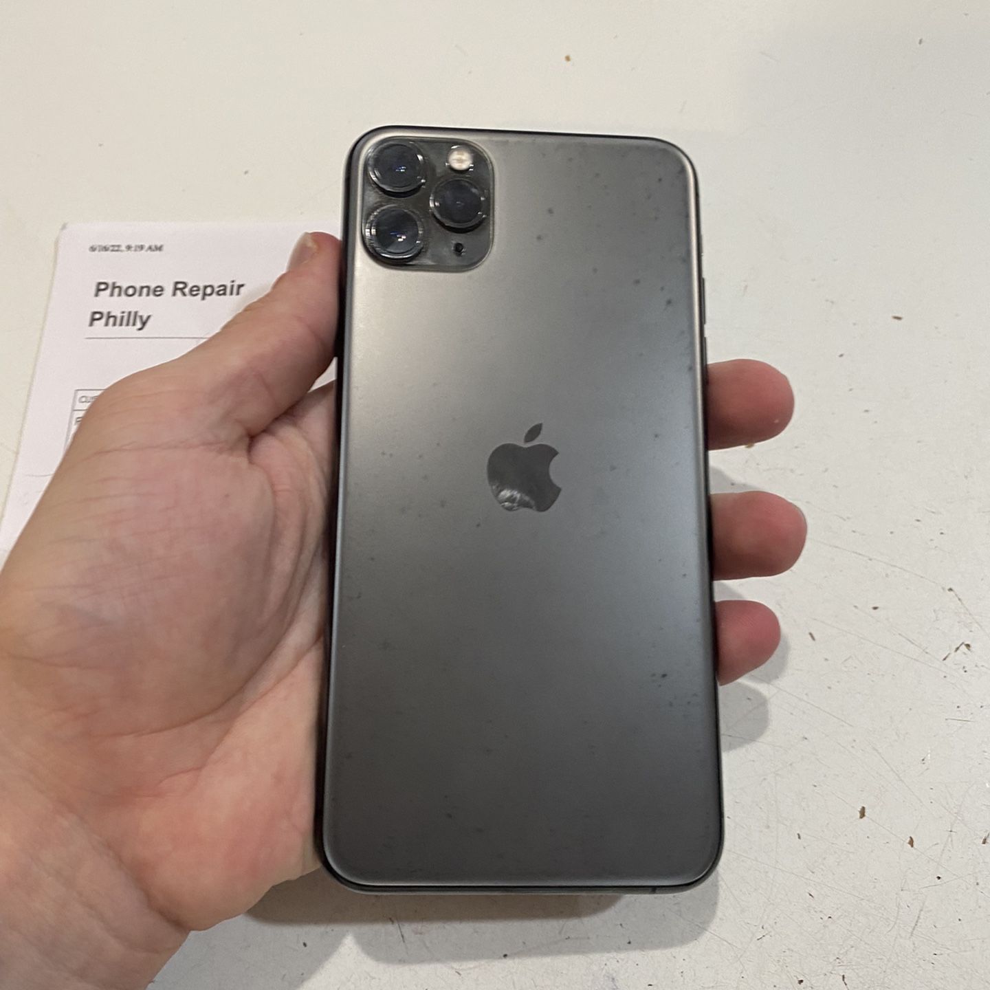 Apple iPhone 11 Pro Max Unlocked 256GB Midnight Green $540 for 