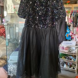 Girls Dress              L. 14/16