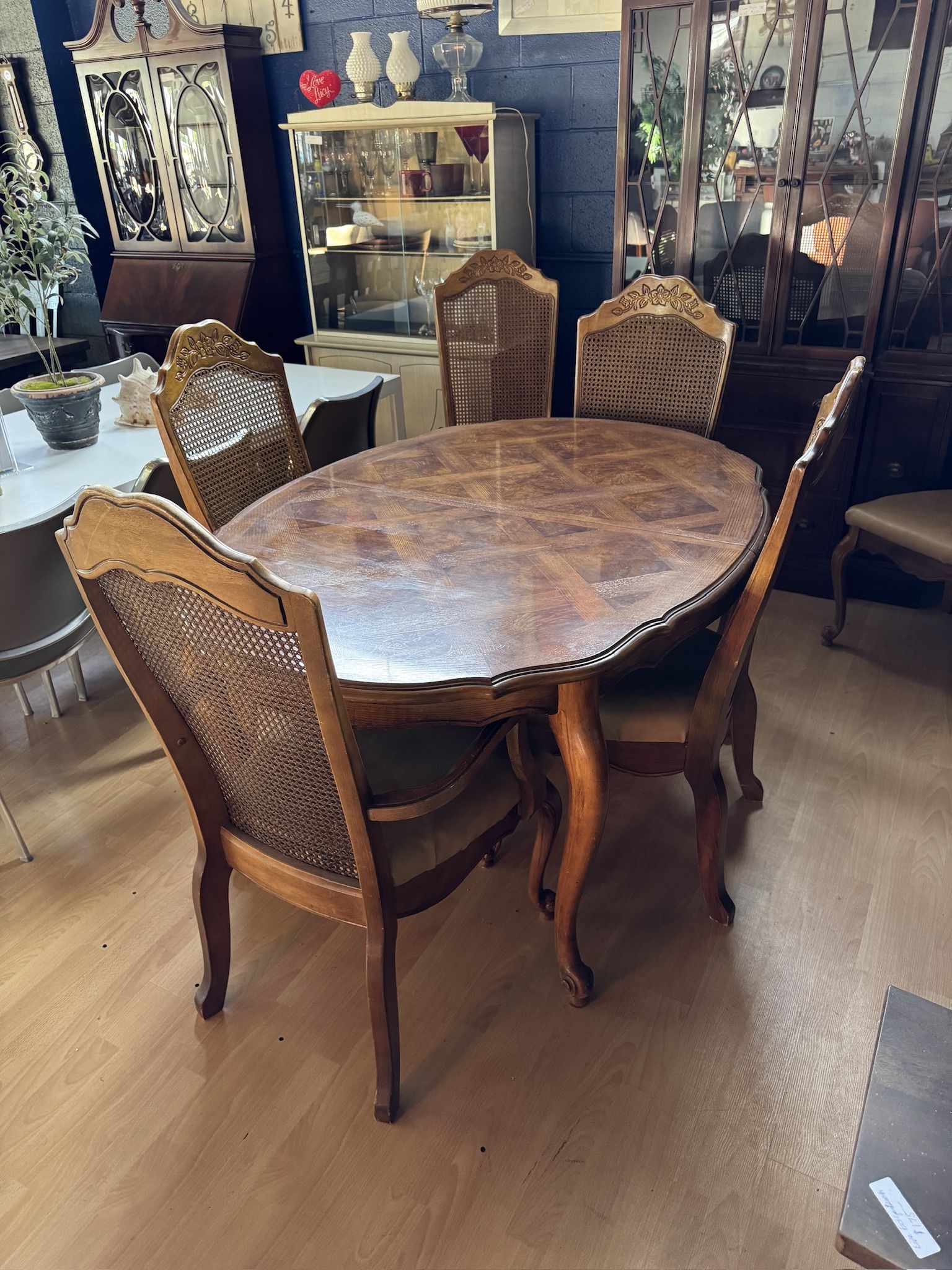 Dining Table 6 Chairs No Leaves