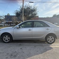 2005 Toyota Camry 