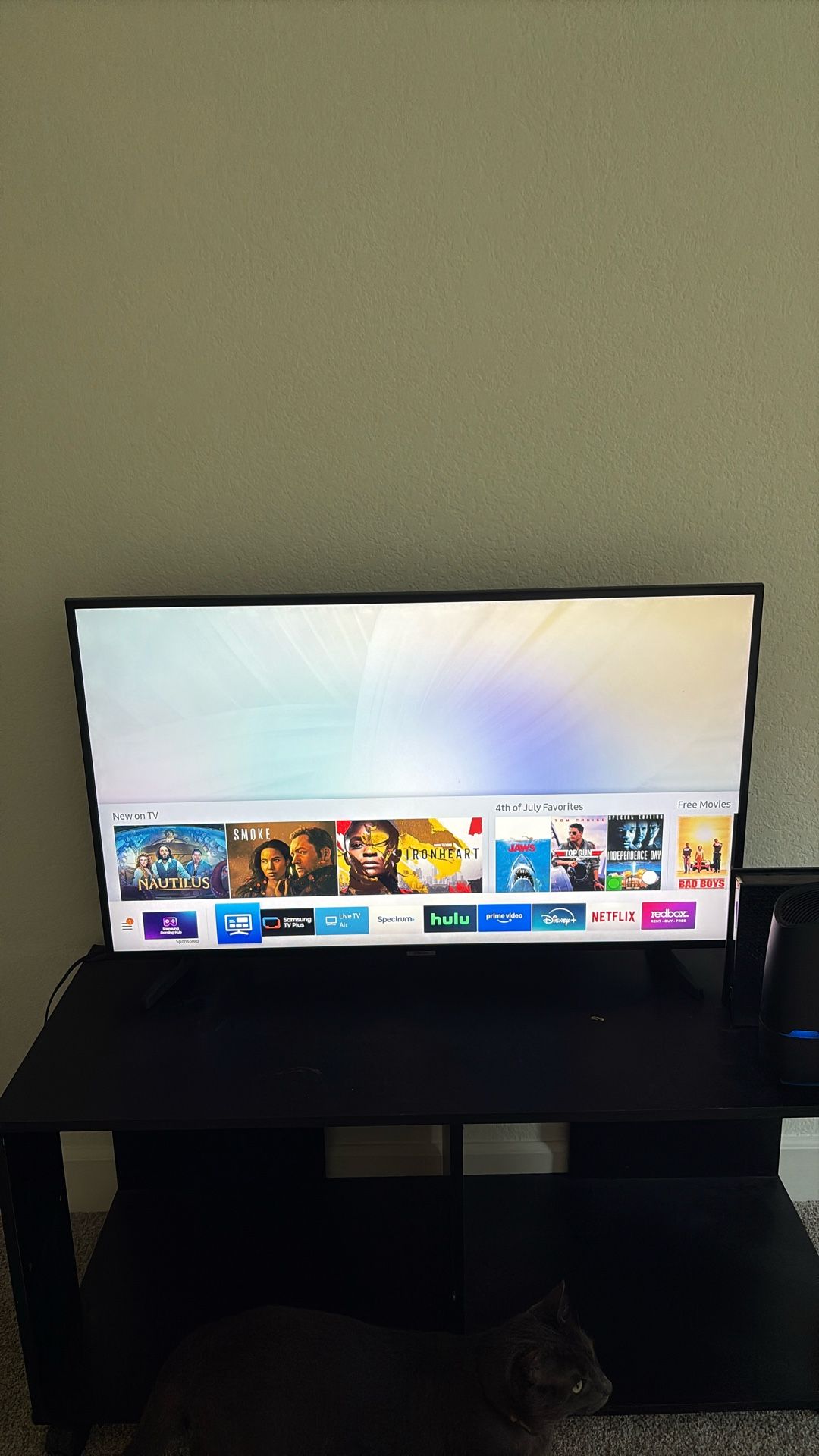 44 Inch SMART Samsung Tv