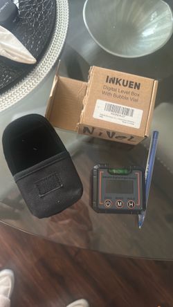 Digital level box with bubble vial