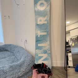 Burton Snowboard Boots Women’s Size 6 & Nitro Snowboard 142 cm 