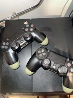 PS4 with 2 controllers