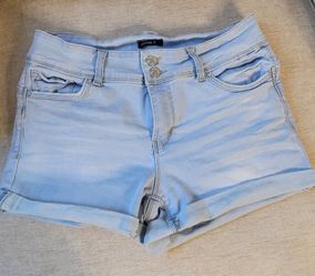 Shorts size large