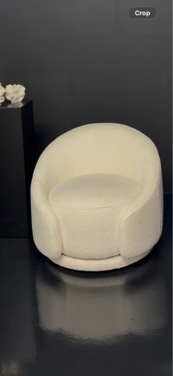 Cream Bouclé Swivel Accent Chair – Modern
