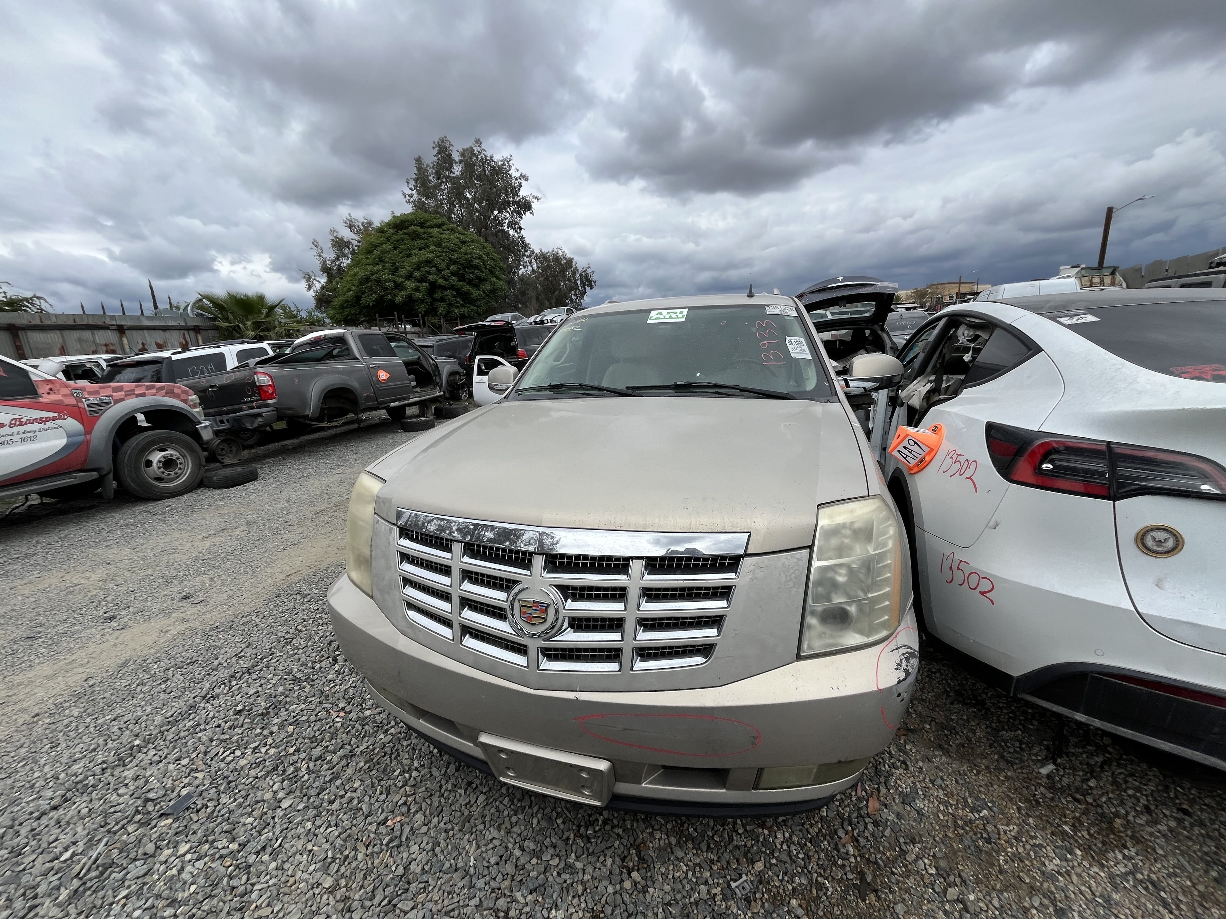 Parts for CADILLAC ESCALADE ESV AWD 4D SUV 2008 - Stock #13933