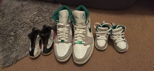 Air Jordan 1 two pairs and dub zero