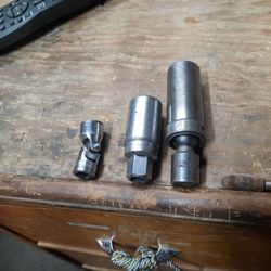 Snap-on  Sockets 2 sparkplug 13/16, 9/16 Wobble