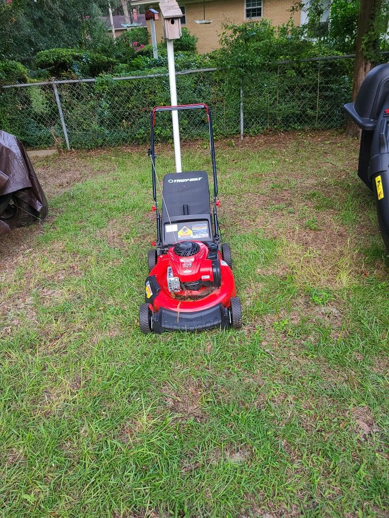 Toro Walk Behind Mower Less Than 40 Hours 