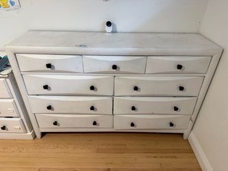 9 Drawer Dresser
