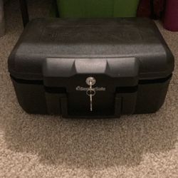 Fireproof safe