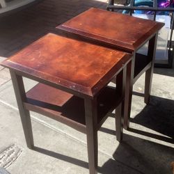 2 End Tables 