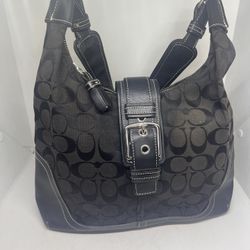 COACH Black Signature  Soho Shoulder Bag No.6824